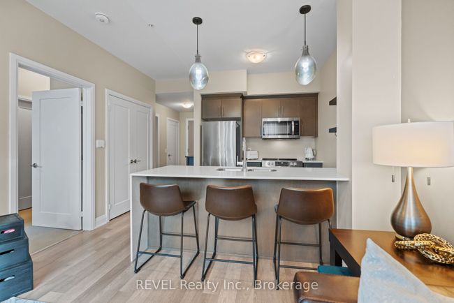 410 - 16 Concord Pl, Condo with 2 bedrooms, 1 bathrooms and null parking in Grimsby ON | Image 11