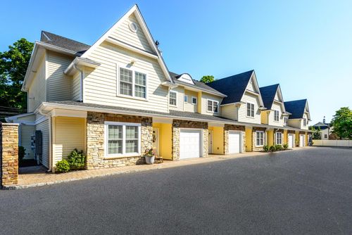 unit-604-18 Creek Rd, Huntington, NY, 11743-2191 | Card Image