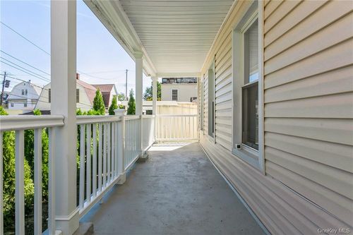 156 Bellevue Pl, Yonkers, NY, 10703-1625 | Card Image