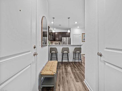 303-1725 Dromolin Dr, Virginia Beach, VA, 23456 | Card Image