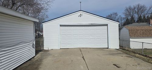 639 E Columbia Avenue, Pontiac, MI, 48340 | Card Image