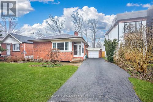 62 Larwood Blvd, Scarborough, ON, M1M2M5 | Card Image