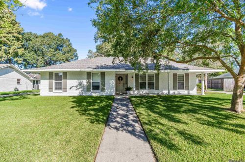 935 Daventry Dr, Baton Rouge, LA, 70808-5830 | Card Image