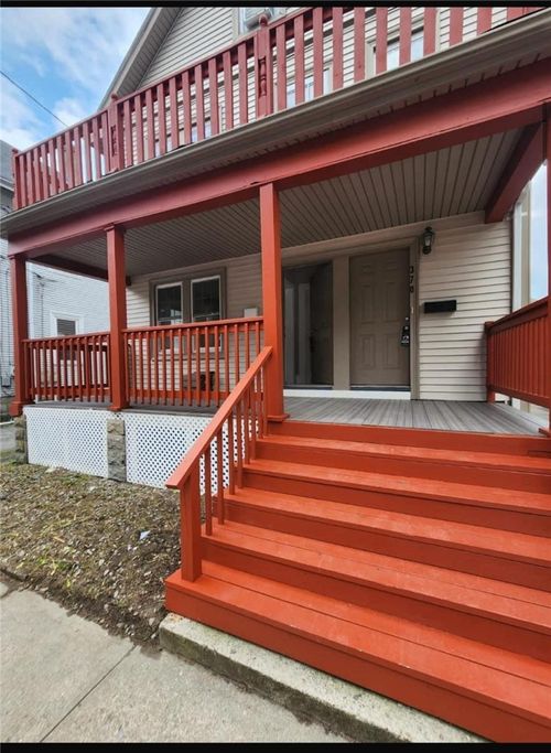 368 Smith St, Cranston, RI, 02905-4129 | Card Image