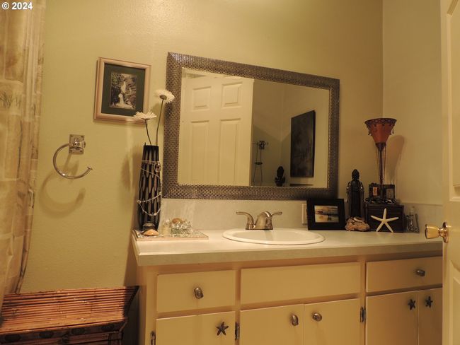 5955 Balboa Ave, House other with 3 bedrooms, 2 bathrooms and 2 parking in Lincoln City OR | Image 12