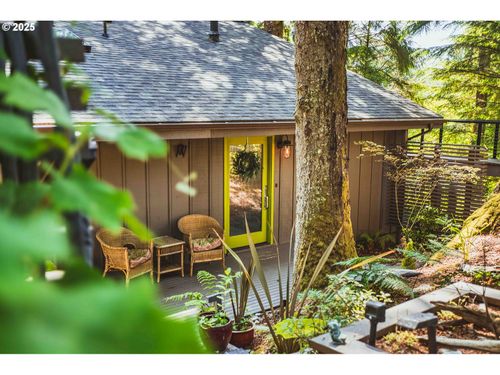 111 Salishan Dr, Gleneden Beach, OR, 97388-2001 | Card Image