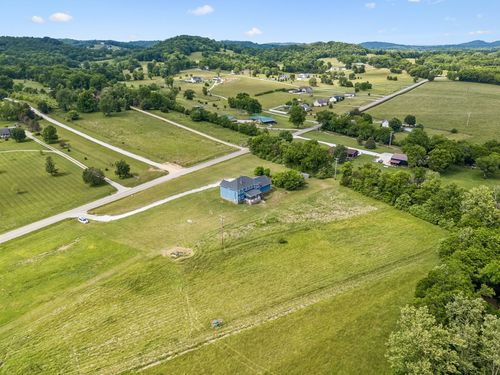 3001 Valley Creek Rd, Culleoka, TN, 38451-2349 | Card Image