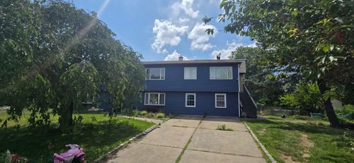 4 Xenia Ct, Mount Sinai, NY, 11766-2526 | Card Image
