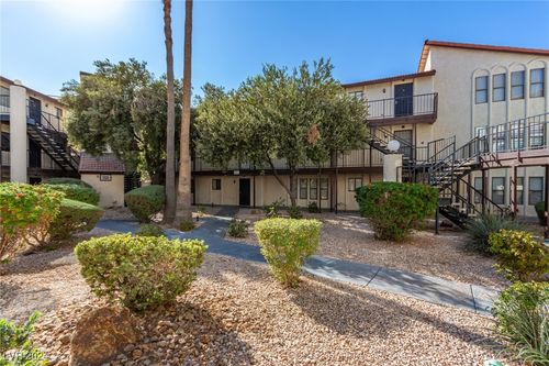 94-2080 Karen Ave, Las Vegas, NV, 89169-1776 | Card Image