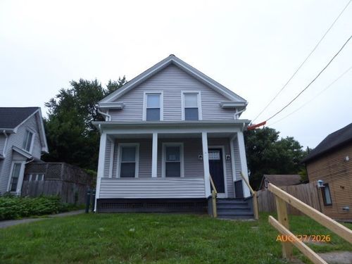 24 Pendleton Ave, Chicopee, MA, 01020-2166 | Card Image