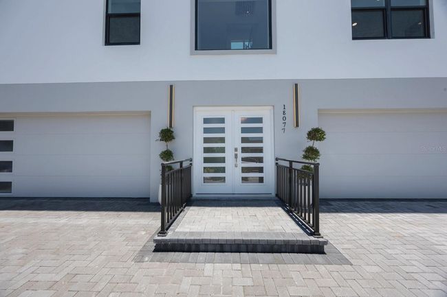 Front Entrance | Image 8