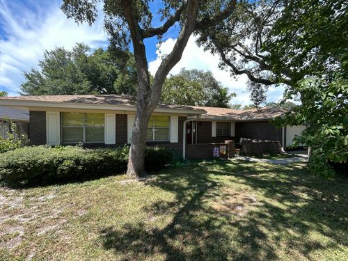 118 Woodbine Cir, Fort Walton Beach, FL, 32548-3555 | Card Image