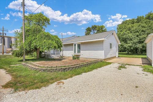 324 W 6th St, Gibson City, IL, 60936-1551 | Card Image