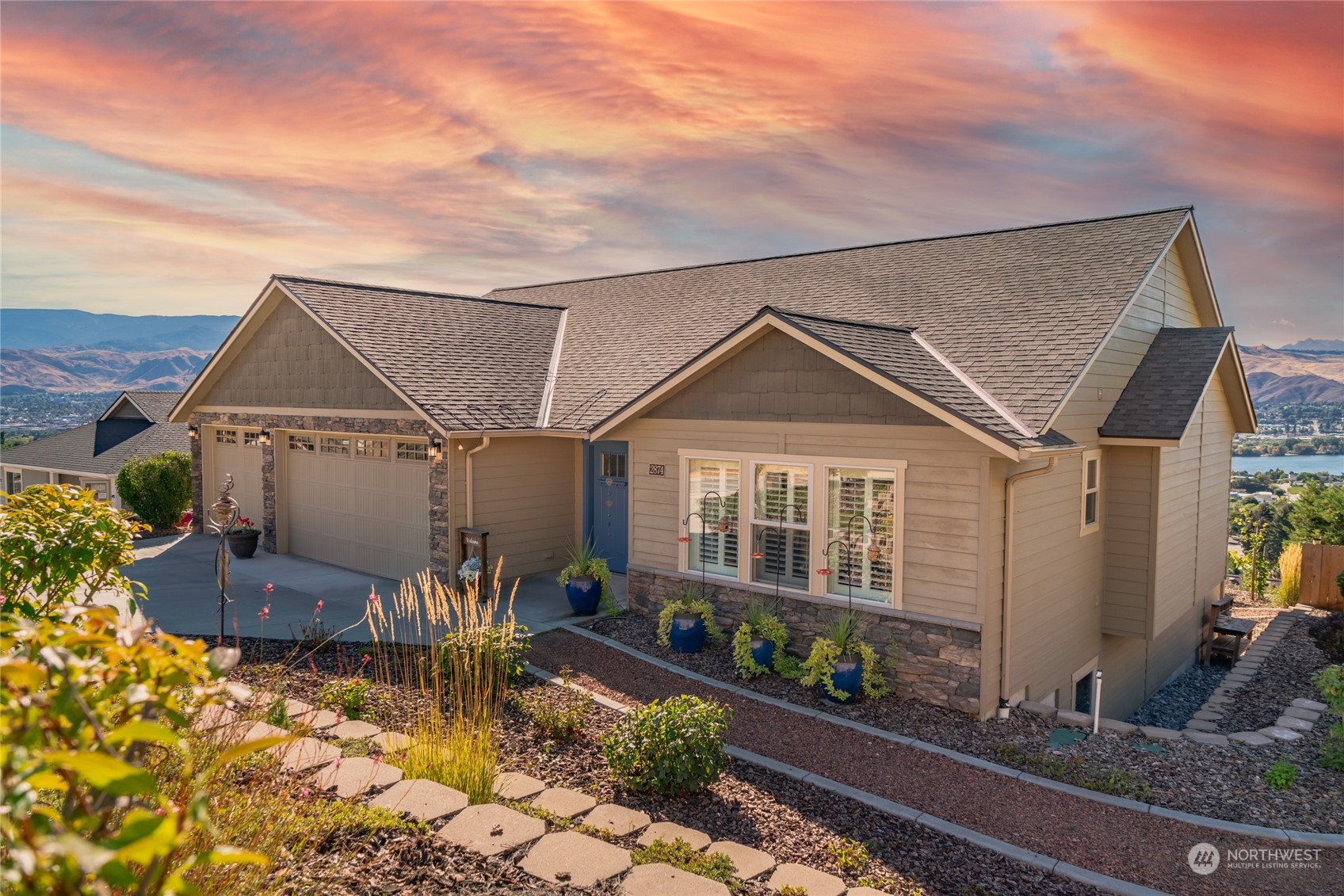 Baker Ave, East Wenatchee, WA 98802