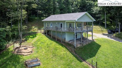 836 Hidden Valley Ln, Independence, VA, 24348-4596 | Card Image