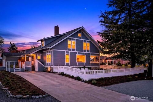 2120 12th St, Anacortes, WA, 98221-2008 | Card Image
