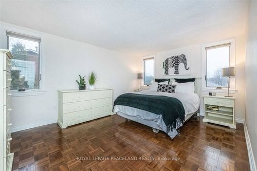 2-4239 White Spruce Court, Mississauga, ON, L5C3X5 | Card Image