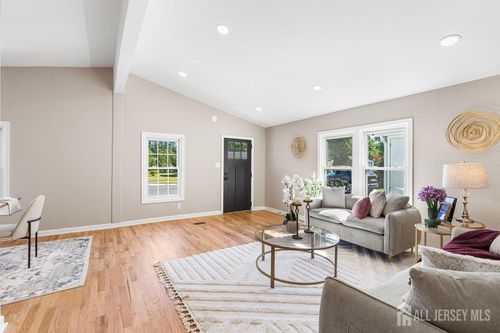 35 Deer Way, Manalapan, NJ, 07726-3824 | Card Image