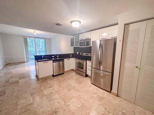 apt-304-3339 Virginia St, Coconut Grove, FL, 33133-6038 | Card Image