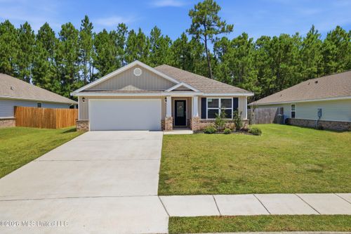 6587 Eastland Cir, Biloxi, MS, 39532-4552 | Card Image