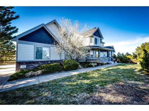 935 Green Gables Cir, Bennett, CO, 80102-8646 | Card Image