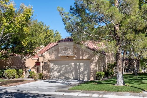 2924 Linkview Dr, Las Vegas, NV, 89134-8602 | Card Image
