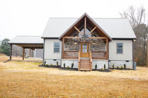 261 Oakgrove Rd, Selmer, TN, 38375-1881 | Card Image