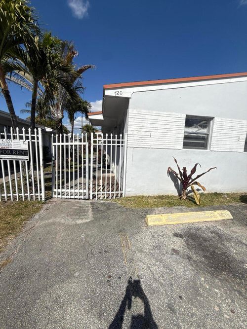 1-720 Sw 7th St, DANIA BEACH, FL, 33004-3843 | Card Image