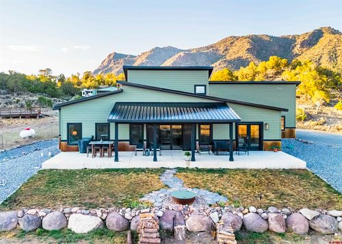 8800 Bostwick Park Rd, Montrose, CO, 81401-9724 | Card Image