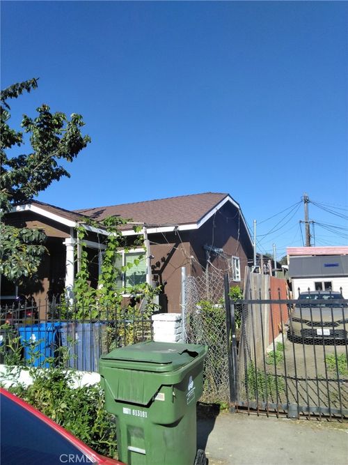 113 W 66th St, Los Angeles, CA, 90003-1810 | Card Image