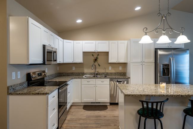 813 Foxglove Dr, Townhouse with 3 bedrooms, 2 bathrooms and null parking in Kalispell MT | Image 10