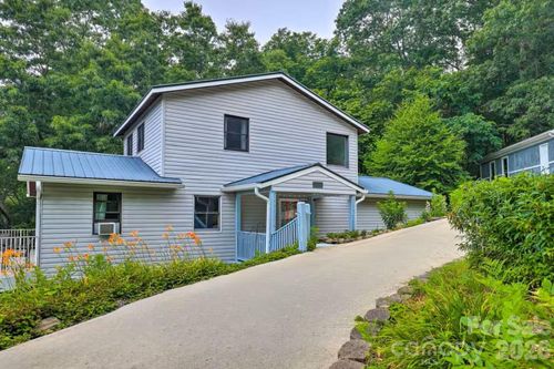 553 Deep Gap Rd, Sylva, NC, 28779-8452 | Card Image