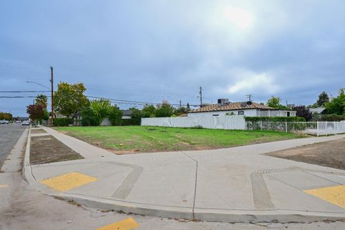 163 W Birch Ave, Pinedale, CA, 93650-1111 | Card Image