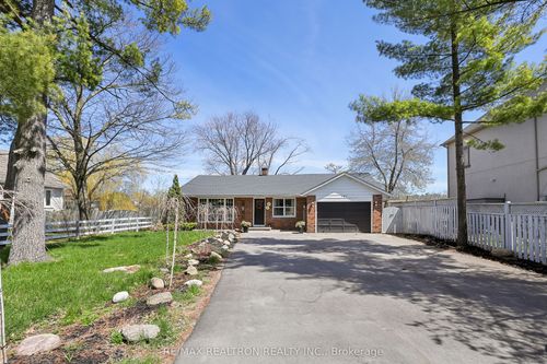 151 Sand Rd, Holland Landing, ON, L9N1J2 | Card Image