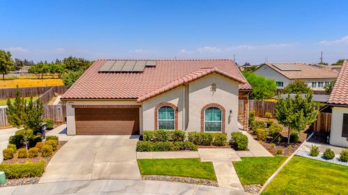 804 S Simon St, Visalia, CA, 93292-3416 | Card Image