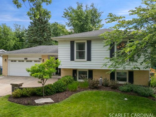 1881 Cambridge Ln, Wheaton, IL, 60189-8405 | Card Image