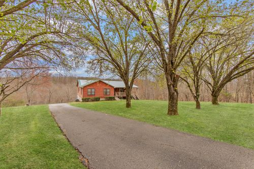 3120 Country Side Dr, Centerville, TN, 37033-5969 | Card Image