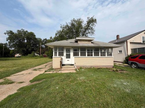 1233 N Meade St, South Bend, IN, 46628-2830 | Card Image