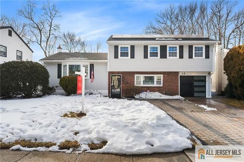 15 New Dover Ave, Colonia, NJ, 07067-2422 | Card Image