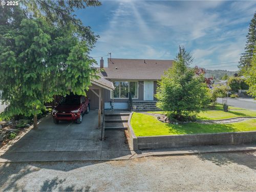 1495 N Hemlock St, Coquille, OR, 97423-1051 | Card Image