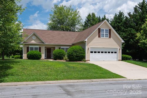 395 Running Briar Rd, Fletcher, NC, 28732-6533 | Card Image
