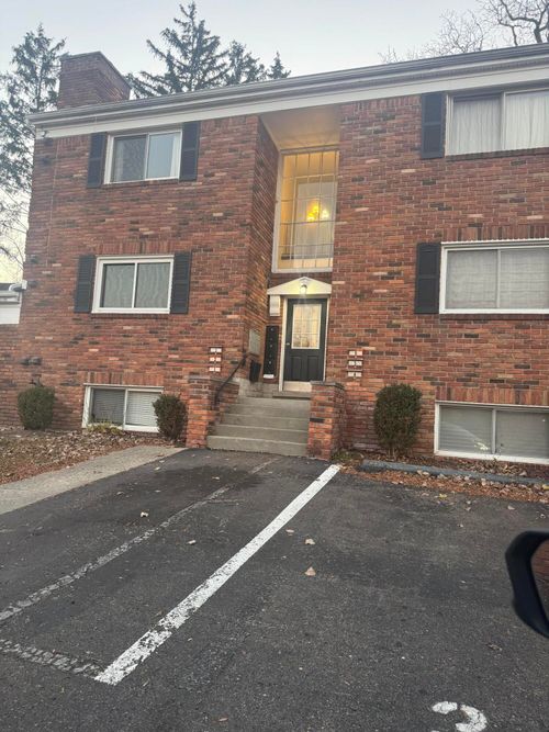 3-31831 Grand River Service Dr, Redford, MI, 48240 | Card Image