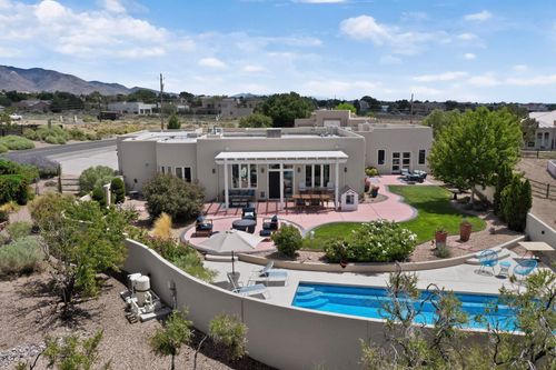 9215 Ventura St Ne, Albuquerque, NM, 87122-3846 | Card Image