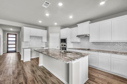 81 Yosemite Trl, Valley View, TX, 76272-2076 | Card Image