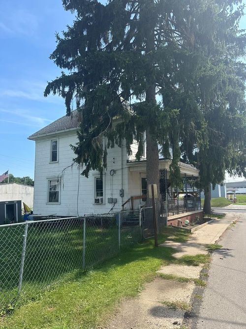 218 Prospect St, Ashland, OH, 44805-1665 | Card Image