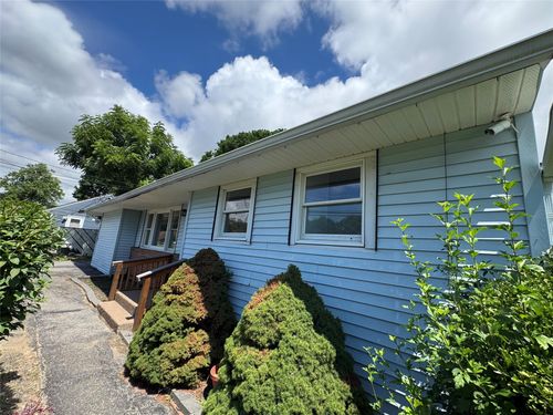 33 Princeton St, Bay Shore, NY, 11706-4245 | Card Image