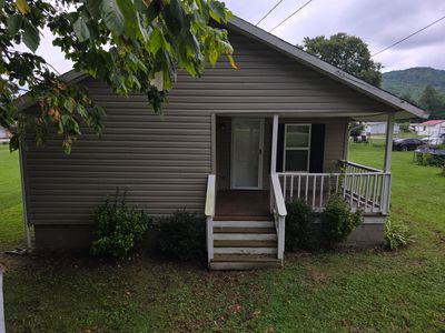 3575 Highway 441, House other with 2 bedrooms, 1 bathrooms and null parking in Middlesboro KY | Image 1