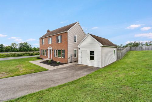 641 Brown Rd, MARTINSBURG, WV, 25404-6585 | Card Image
