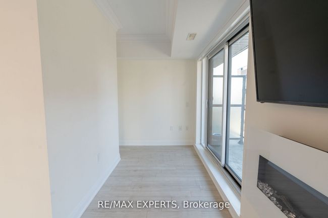 703 - 5299 Highway 7 Road, Condo with 2 bedrooms, 3 bathrooms and 1 parking in Vaughan ON | Image 9