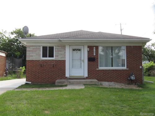 8160 Fenton, Dearborn Heights, MI, 48127 | Card Image